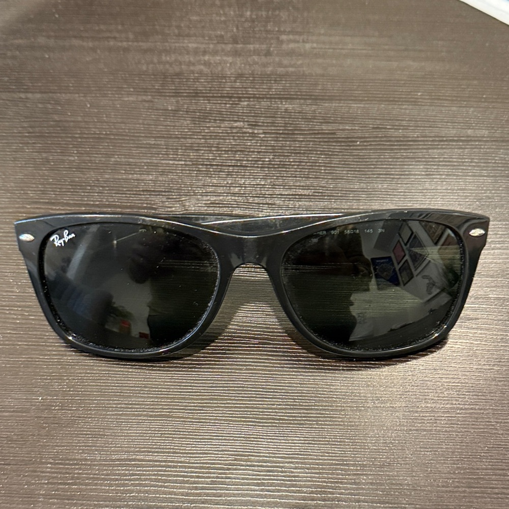 Ray-Ban Classic Black Sunglasses